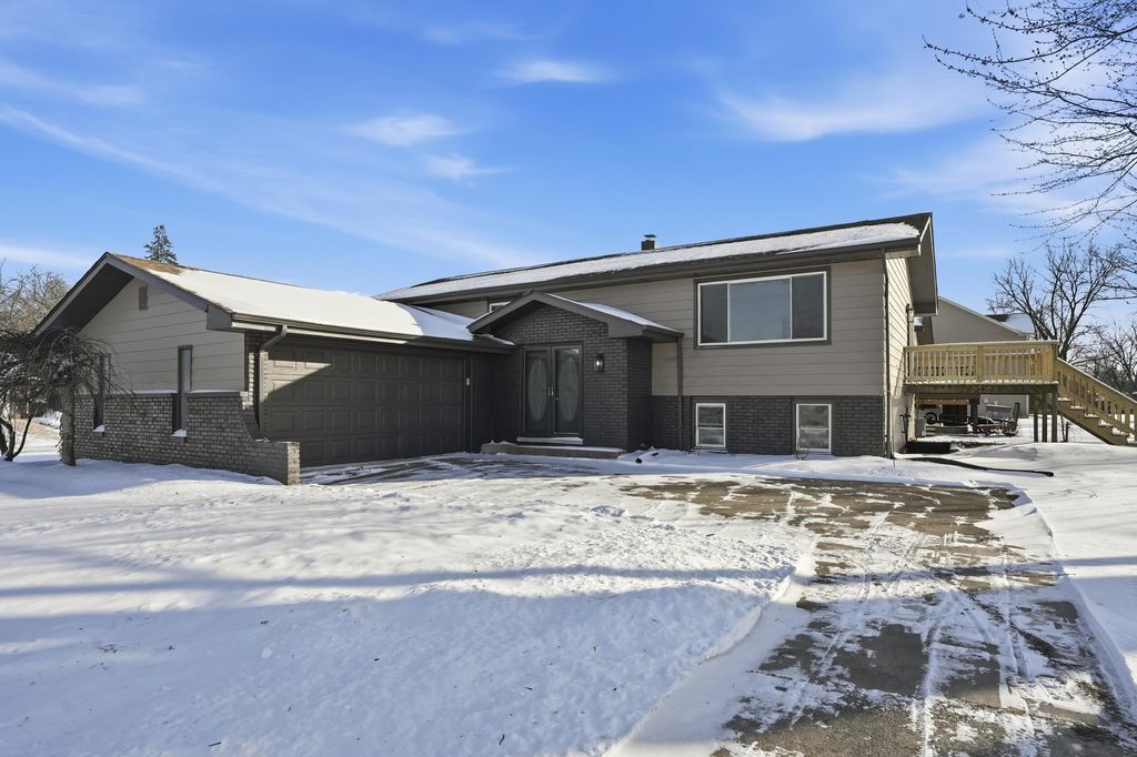 Photo of 2008 Sir Richard Road, Schererville, IN 46375 (MLS # 833456)