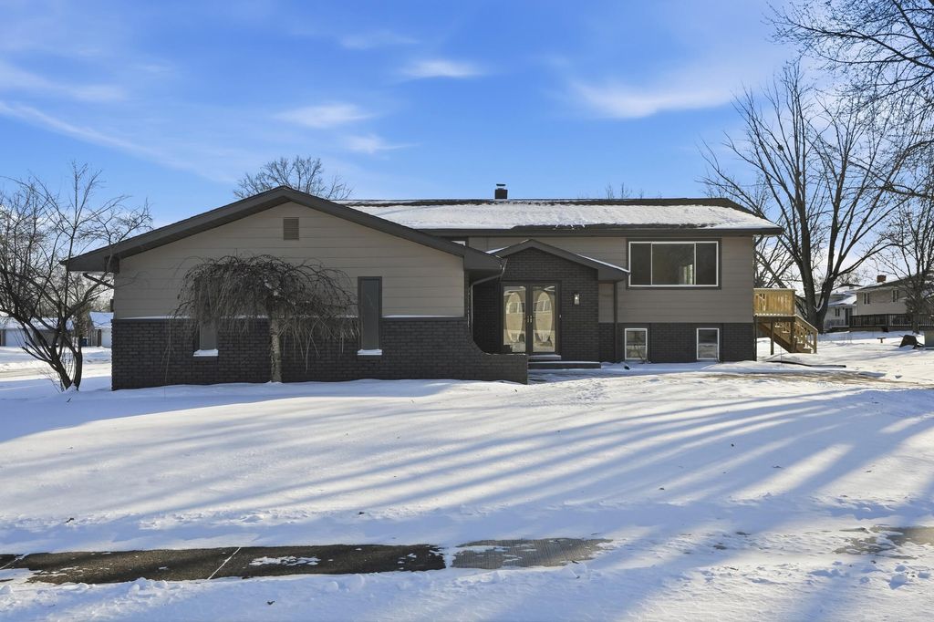 Photo of 2008 Sir Richard Road, Schererville, IN 46375 (MLS # 833456)