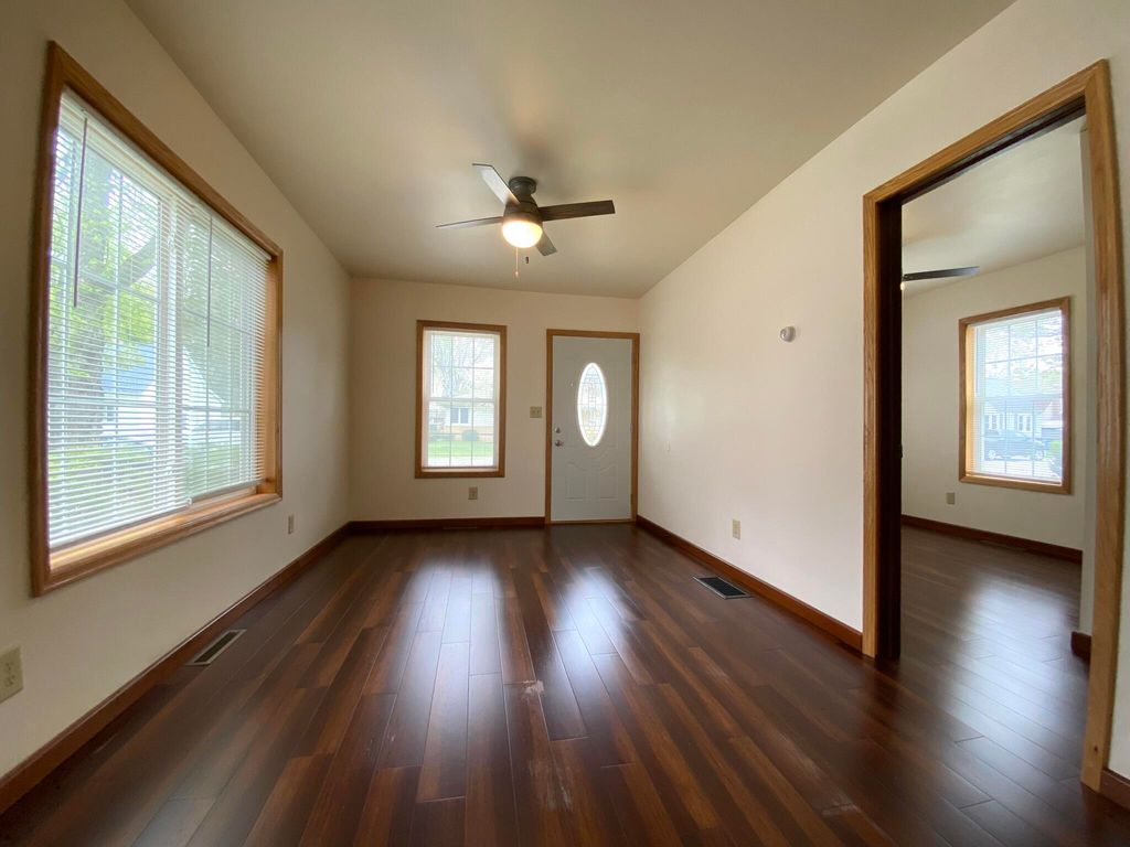 Photo of 715 S Ashland Avenue, Michigan City, IN 46360 (MLS # 838119)