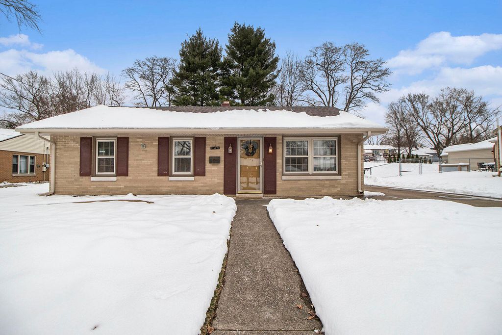 Photo of 812 George Street, Valparaiso, IN 46385 (MLS # 831650)