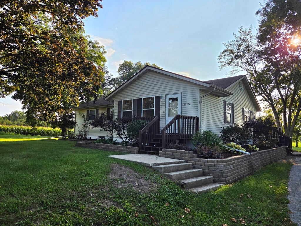 Photo of 12428 Gibson Street, Crown Point, IN 46307 (MLS # 844550)