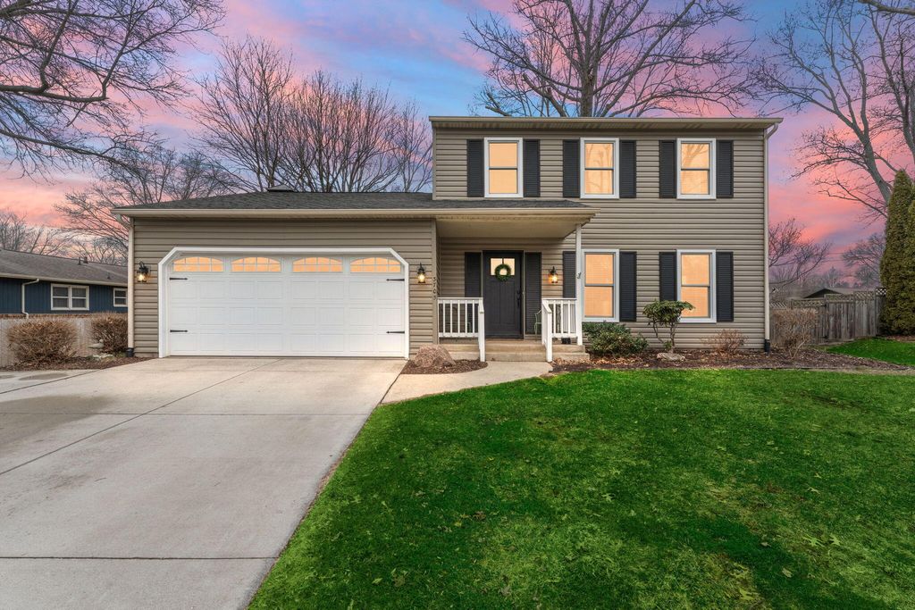 Photo of 3705 Hemlock Drive, Valparaiso, IN 46383 (MLS # 834423)