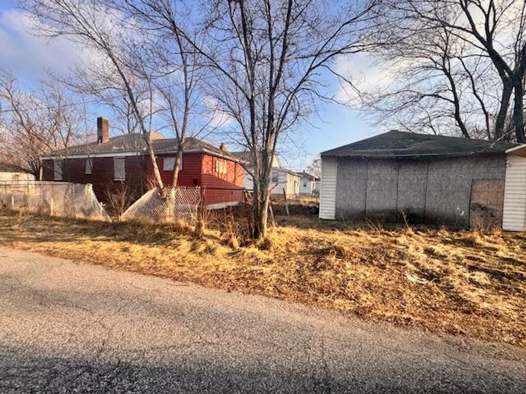 Photo of 302 Lincoln Street, Gary, IN 46402 (MLS # 835103)