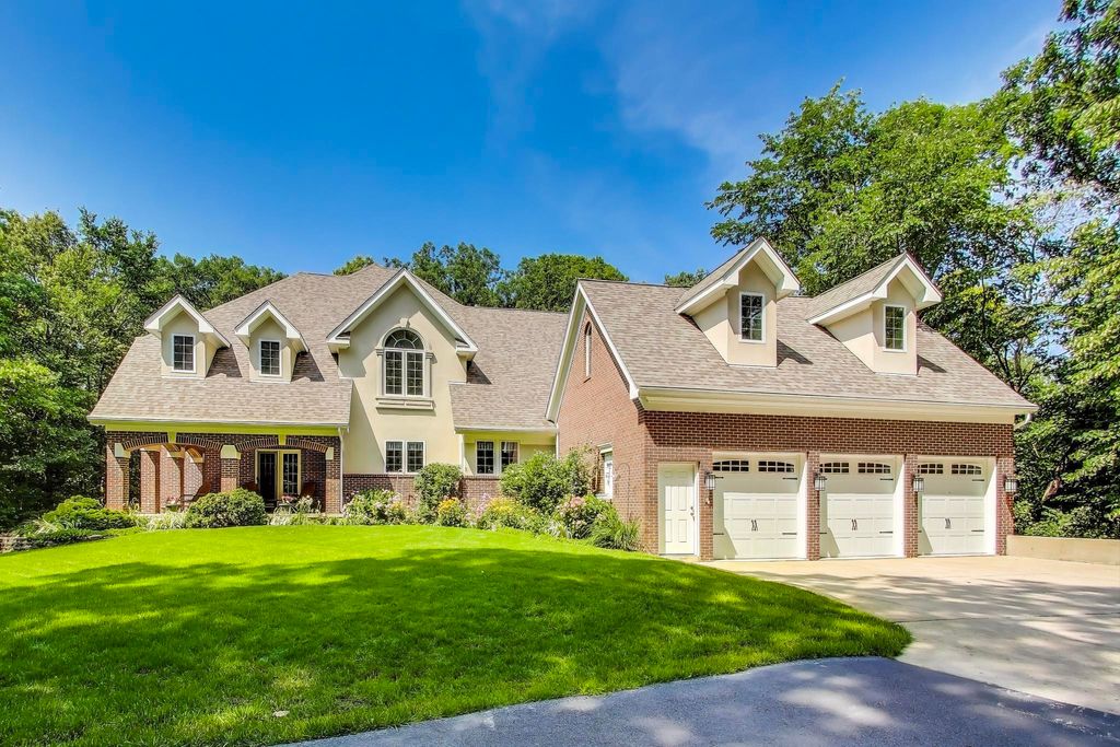 Photo of 273 Bridlewood Lane, Valparaiso, IN 46385 (MLS # 835975)