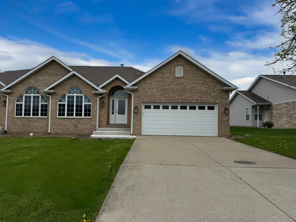 Photo of 7718 E 108th Avenue, Winfield, IN 46307 (MLS # 837299)