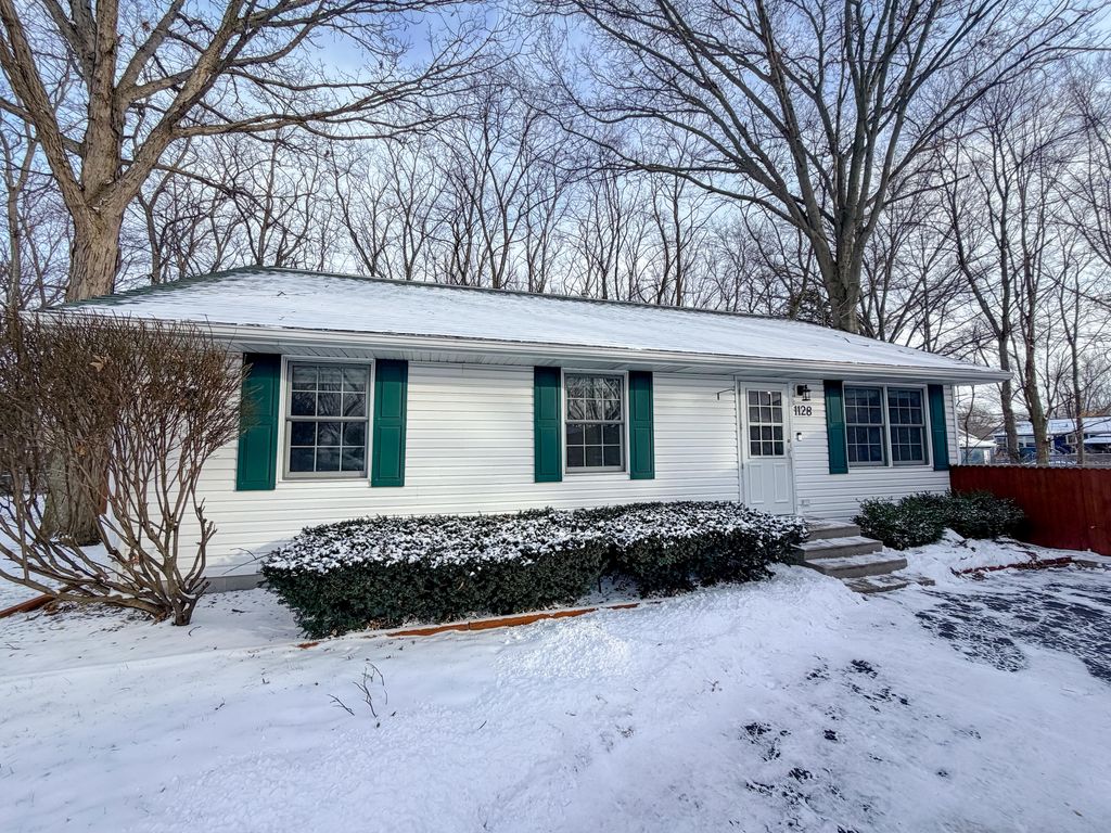 Photo of 1128 Earl Road, Michigan City, IN 46360 (MLS # 833241)
