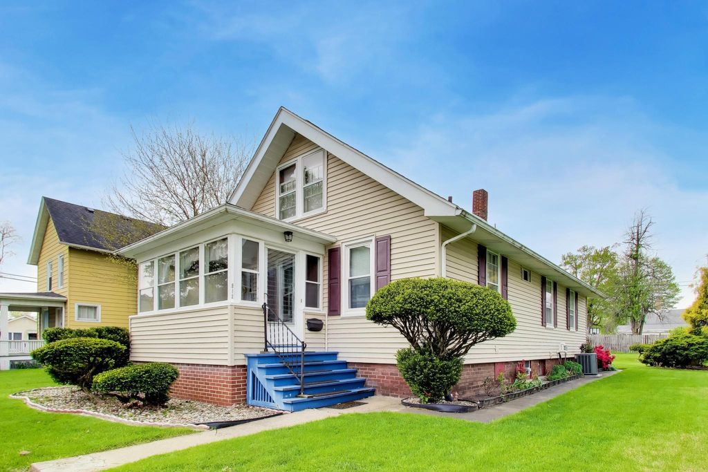 Photo of 812 Woodward Street, La Porte, IN 46350 (MLS # 838068)