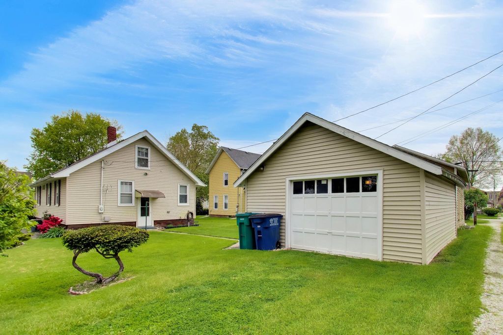 Photo of 812 Woodward Street, La Porte, IN 46350 (MLS # 838068)