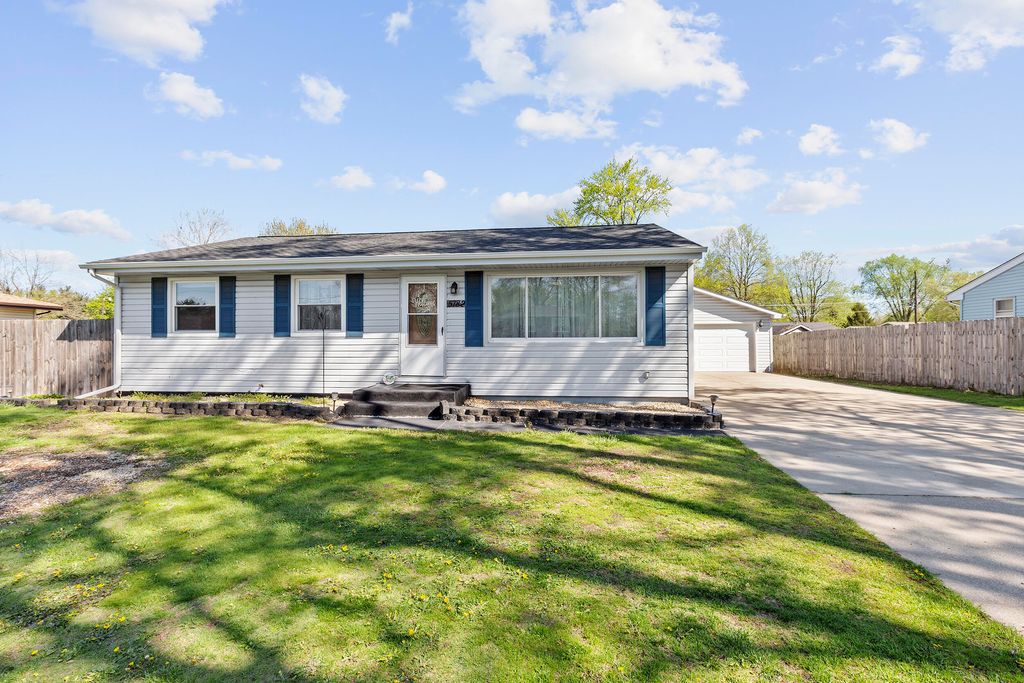 Photo of 5782 Mccasland Avenue, Portage, IN 46368 (MLS # 837515)