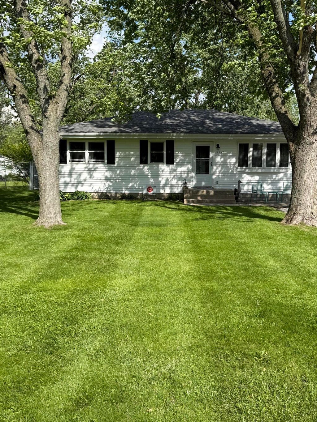 Photo of 7727 Dakota Street, Merrillville, IN 46410 (MLS # 838724)