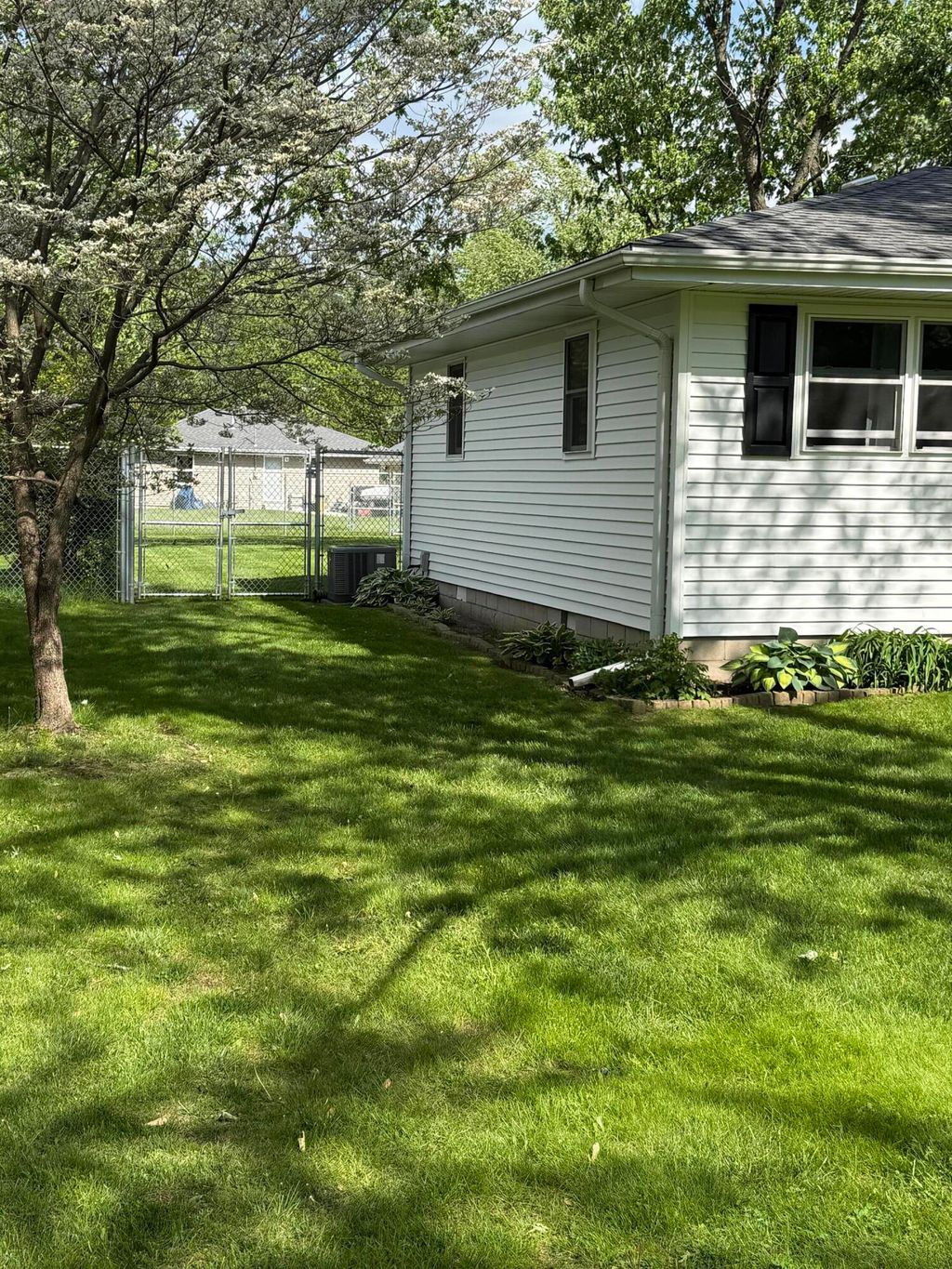 Photo of 7727 Dakota Street, Merrillville, IN 46410 (MLS # 838724)