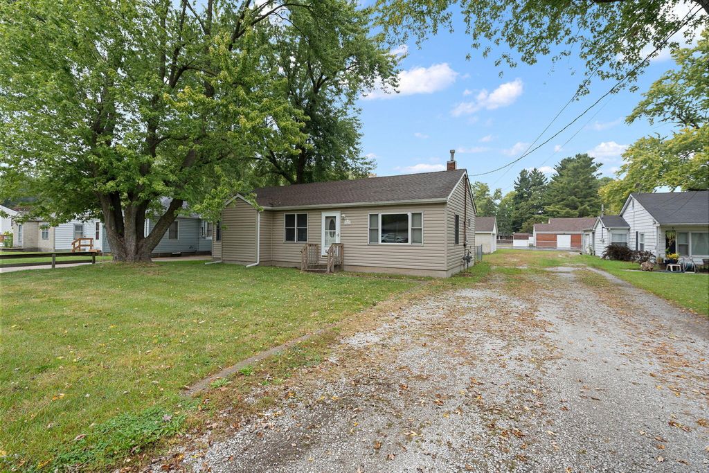 Photo of 5468 Mulberry Avenue, Portage, IN 46368 (MLS # 829483)