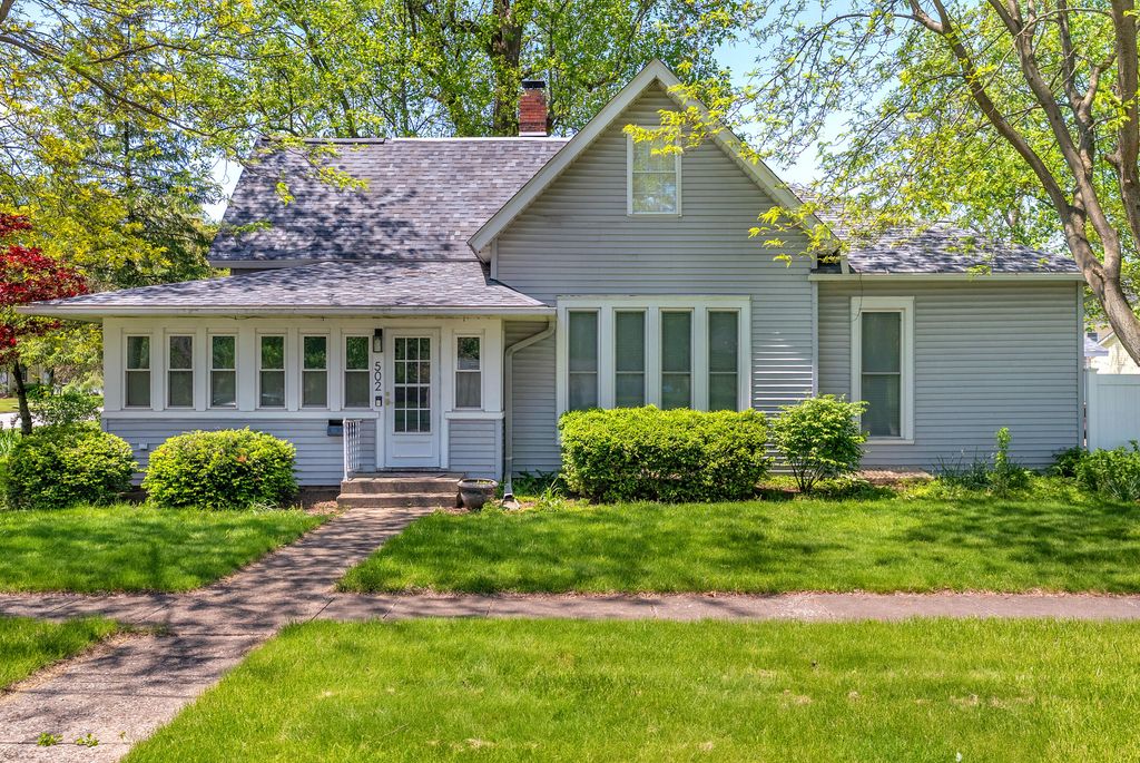 Photo of 502 N Jefferson Street, Rensselaer, IN 47978 (MLS # 838742)