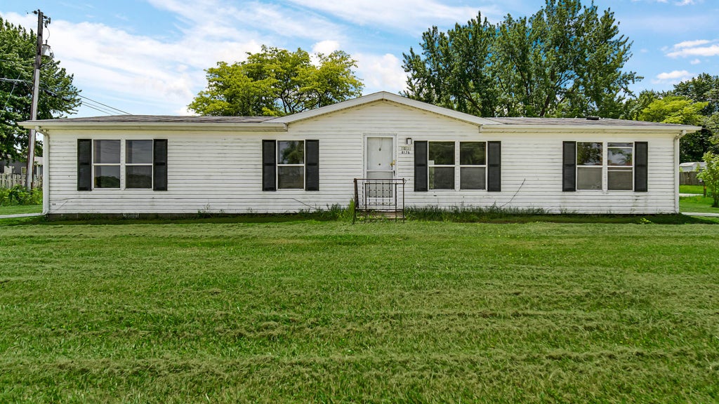 Photo of 8176 W Pahs Road, Michigan City, IN 46360 (MLS # 840615)