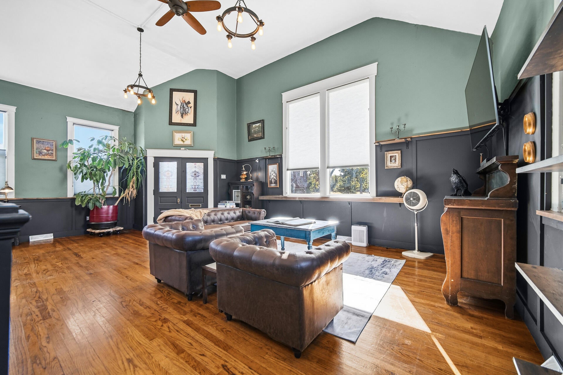 2497 Pike Street
