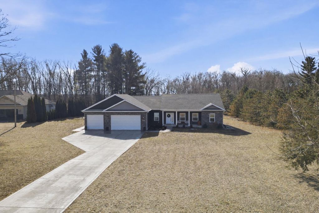 Photo of 3907 W 857 N, Lake Village, IN 46349 (MLS # 834265)