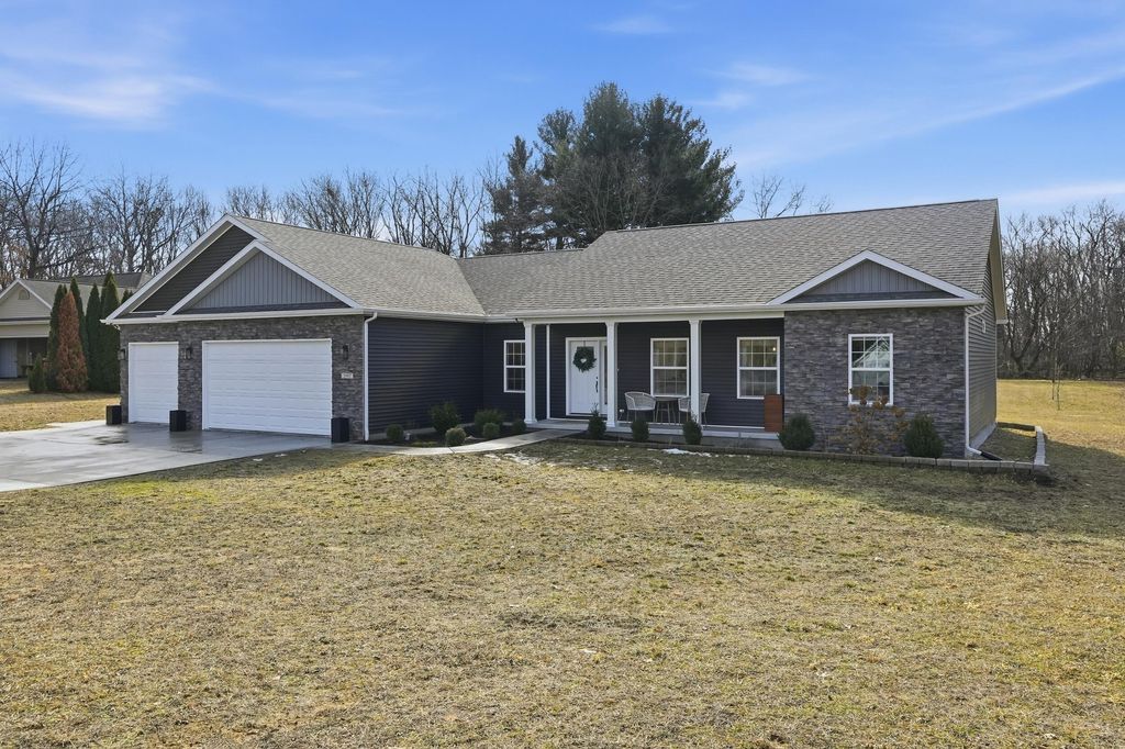 Photo of 3907 W 857 N, Lake Village, IN 46349 (MLS # 834265)