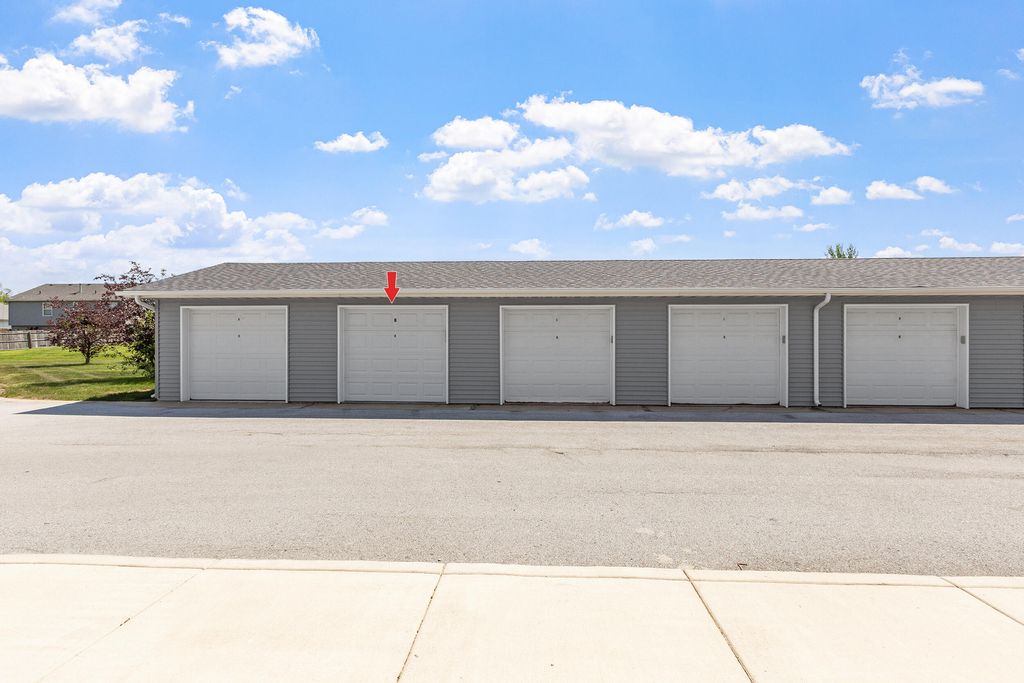 Photo of 8220 Lincoln Circle #B, Merrillville, IN 46410 (MLS # 838838)
