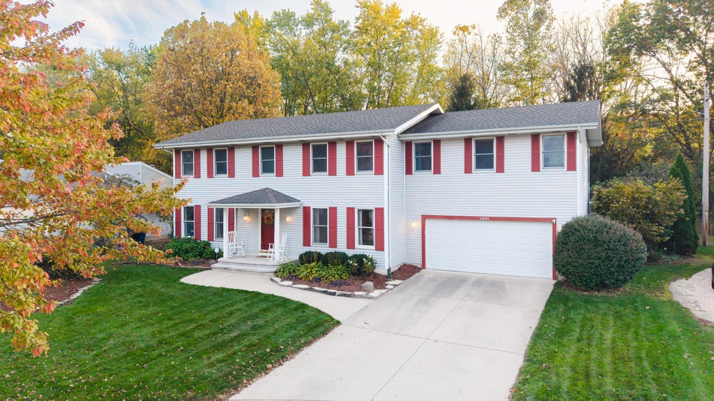 Photo of 1241 Lisa Lane, Schererville, IN 46375 (MLS # 847531)
