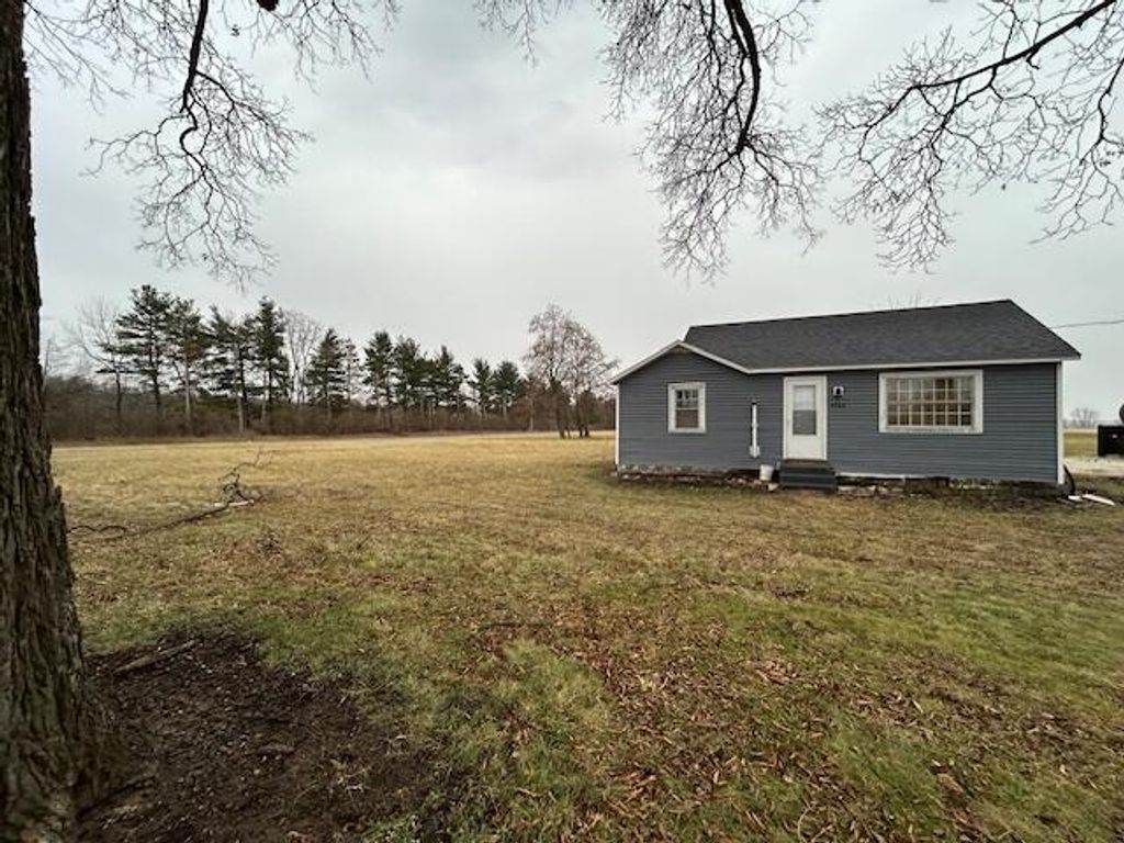 Photo of 2022 W 1800 S, Hanna, IN 46340 (MLS # 832541)