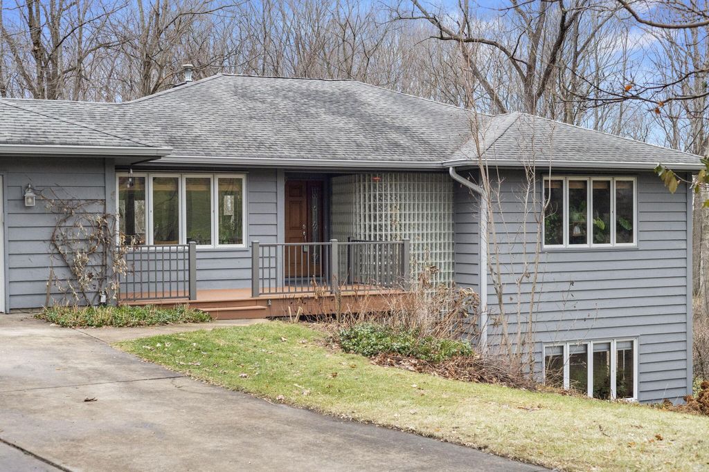 Photo of 668 Slalom Lane, Valparaiso, IN 46383 (MLS # 832558)