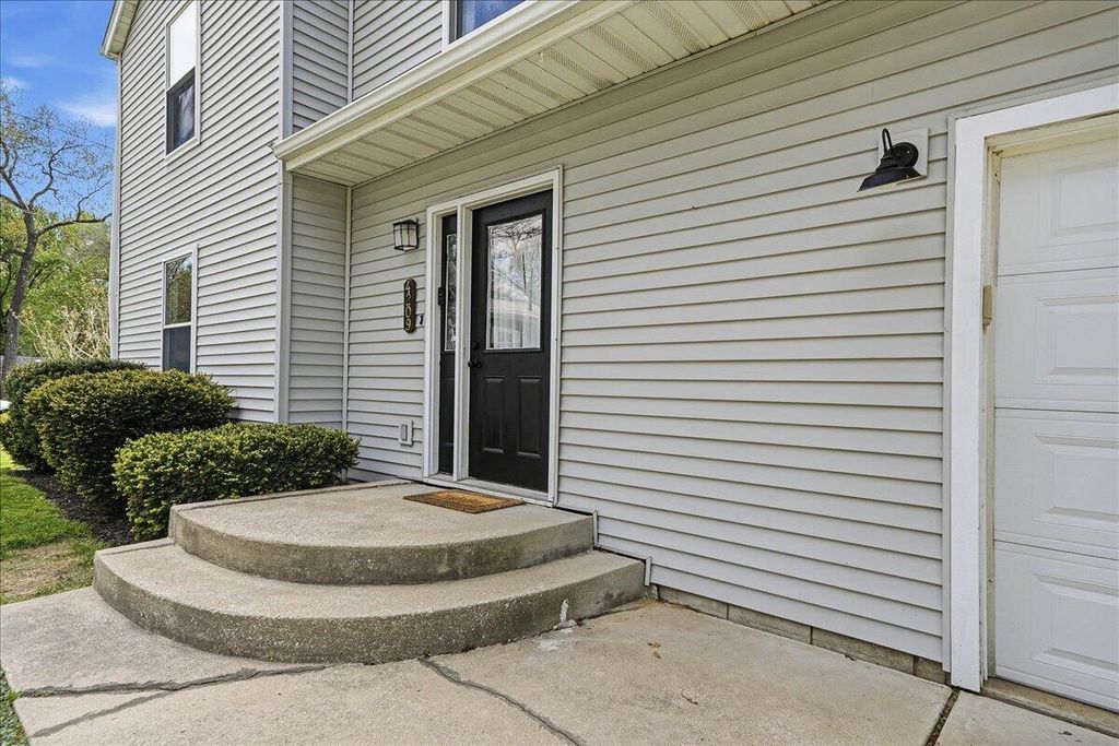 Photo of 4209 Sumac RD, Valparaiso, IN 46383 (MLS # 838420)