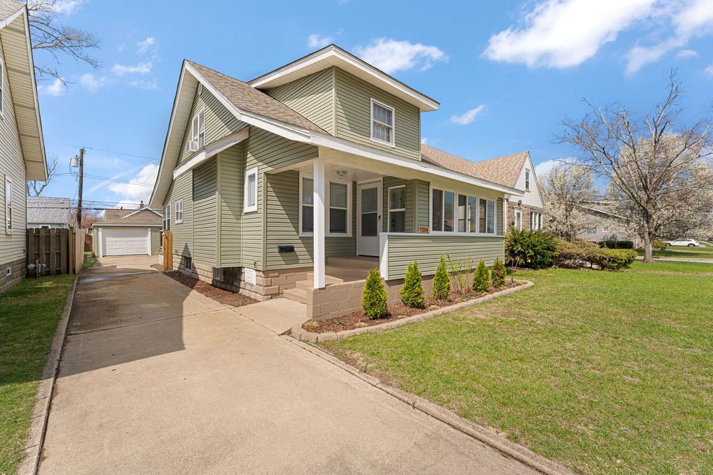 Photo of 7208 Monroe Avenue, Hammond, IN 46324 (MLS # 836943)