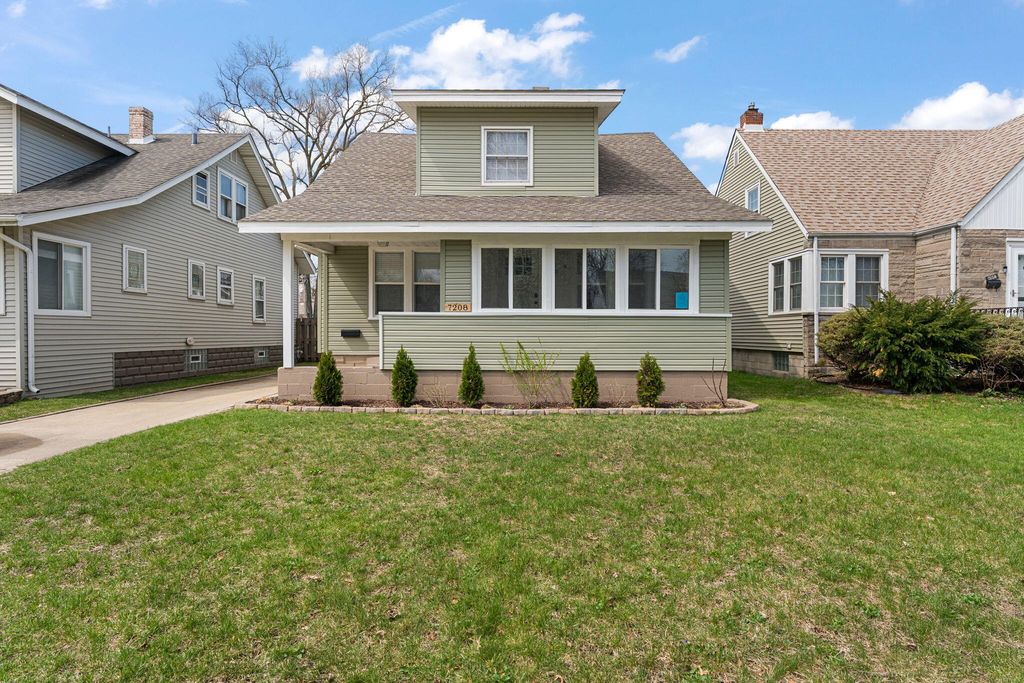 Photo of 7208 Monroe Avenue, Hammond, IN 46324 (MLS # 836943)