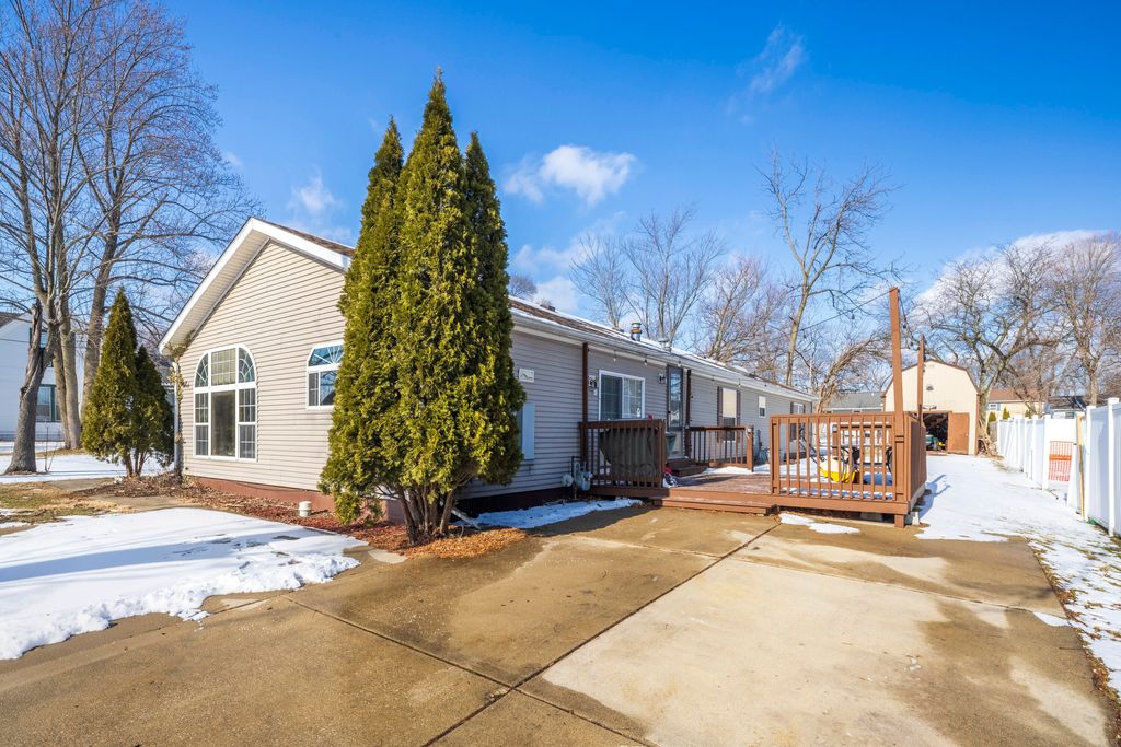 Photo of 409 W South Street, Hebron, IN 46341 (MLS # 833161)