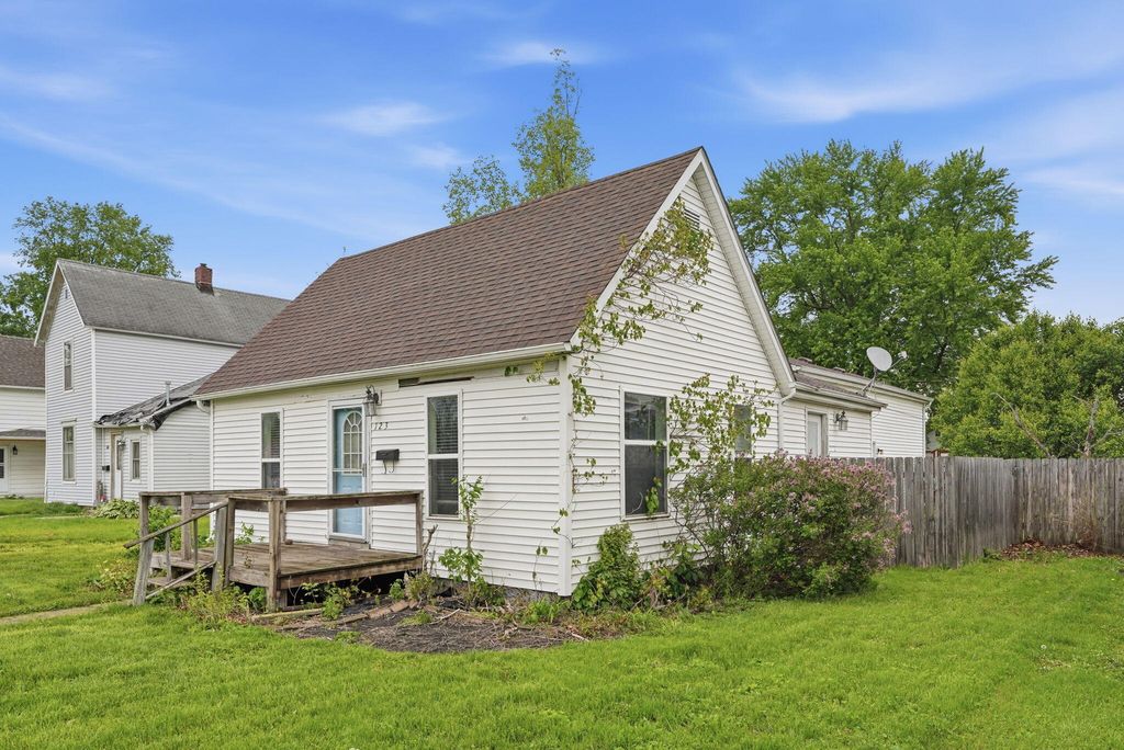 Photo of 123 S Scott Street, Rensselaer, IN 47978 (MLS # 838503)