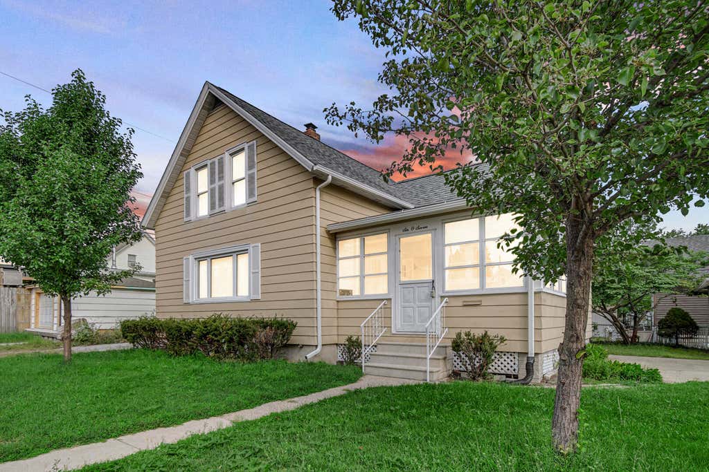 Photo of 607 W Ripley Street, Michigan City, IN 46360 (MLS # 843630)