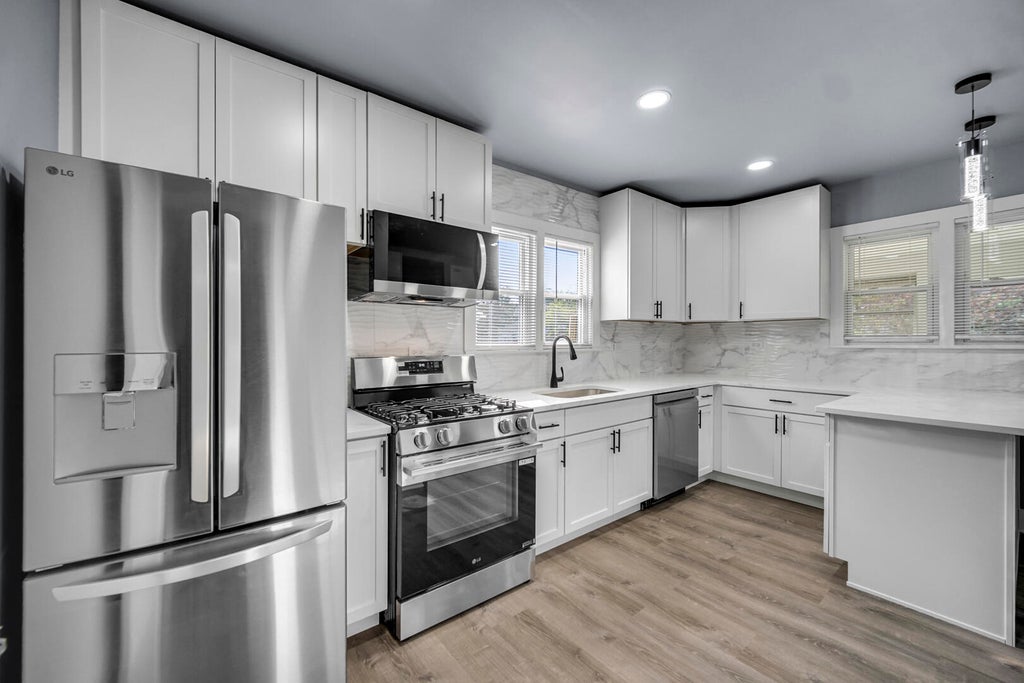 Photo of 607 W Ripley Street, Michigan City, IN 46360 (MLS # 843630)