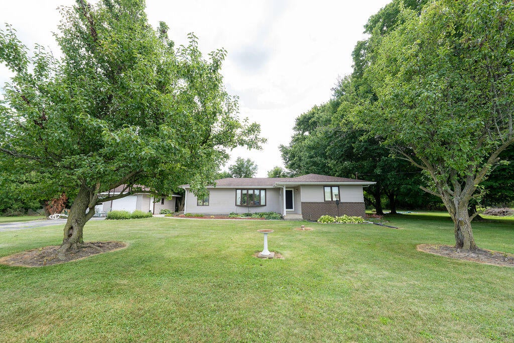 Photo of 7888 W 20 N, La Porte, IN 46350 (MLS # 843374)