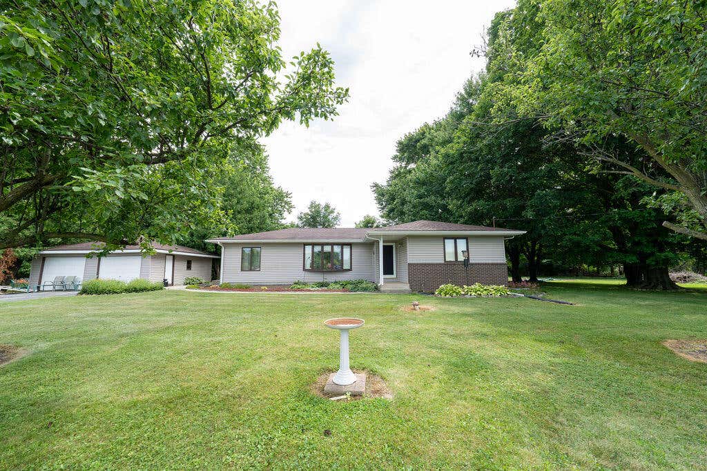 Photo of 7888 W 20 N, La Porte, IN 46350 (MLS # 843374)