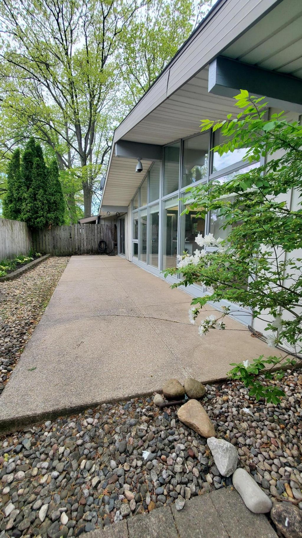 Photo of 2614 Maple Street, Michigan City, IN 46360 (MLS # 839119)