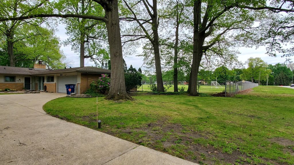 Photo of 2614 Maple Street, Michigan City, IN 46360 (MLS # 839119)