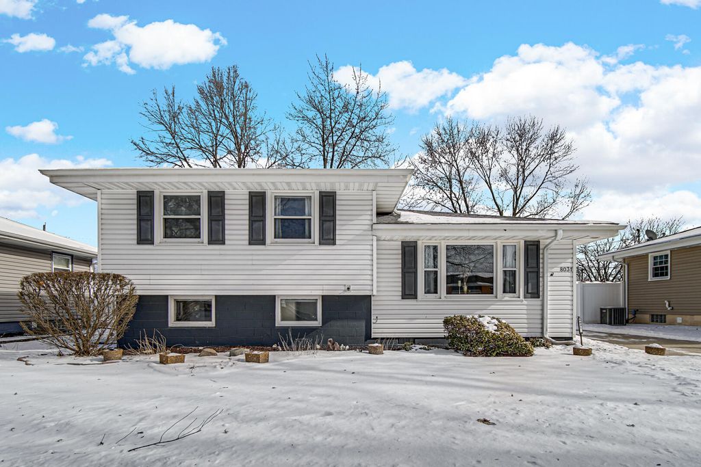 Photo of 8031 North Drive, Highland, IN 46322 (MLS # 833500)