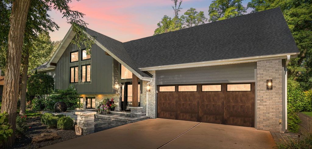 Photo of 6666 Vienna Avenue, Portage, IN 46368 (MLS # 829295)