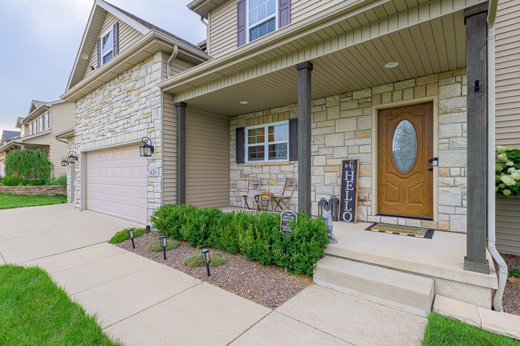 Photo of 1426 Gates Drive, Schererville, IN 46375 (MLS # 847361)