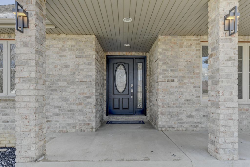 Photo of 9575 Calumet Street, Dyer, IN 46311 (MLS # 835630)