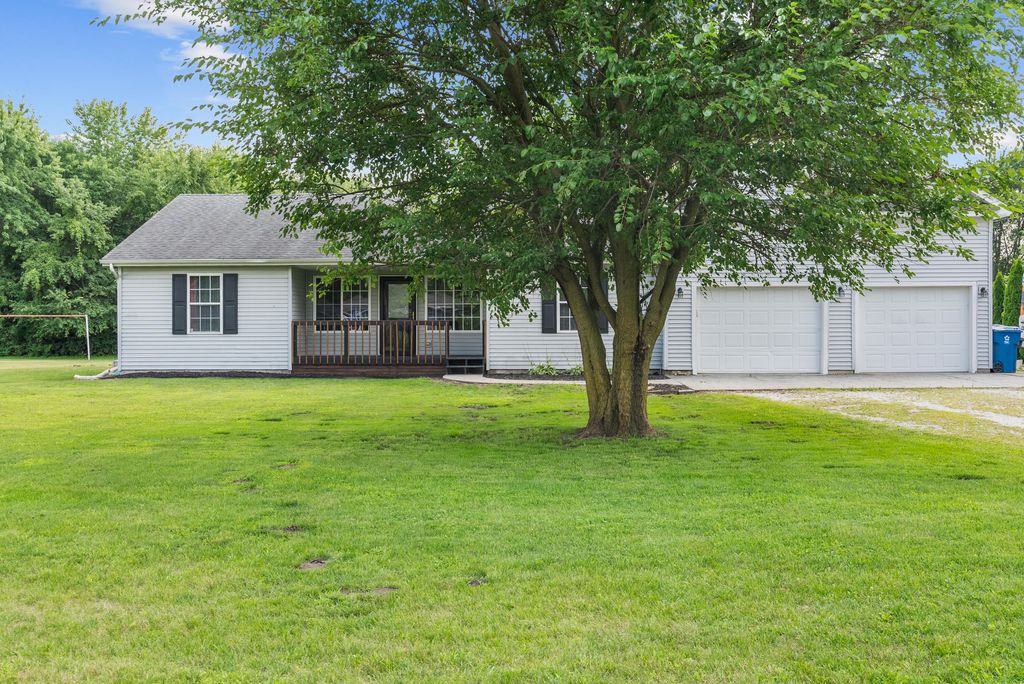 Photo of 71 E 550 N, Rensselaer, IN 47978 (MLS # 830634)