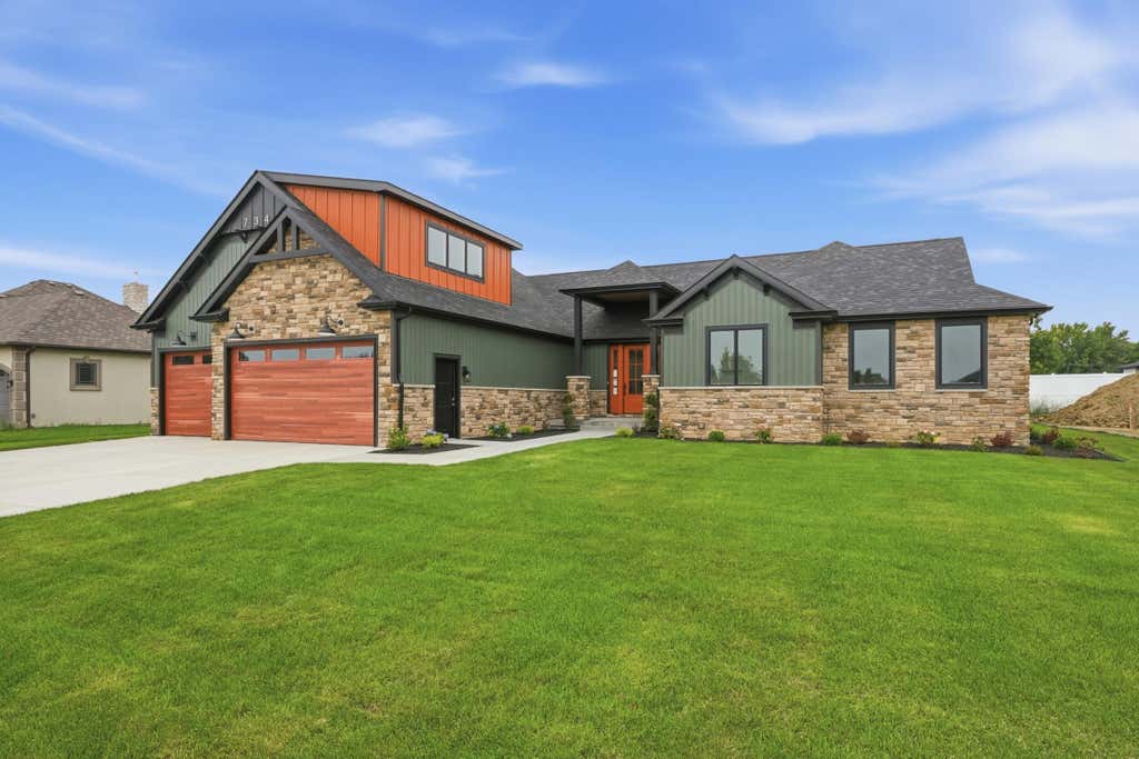 Photo of 7342 Brookhaven Drive, Crown Point, IN 46307 (MLS # 843267)