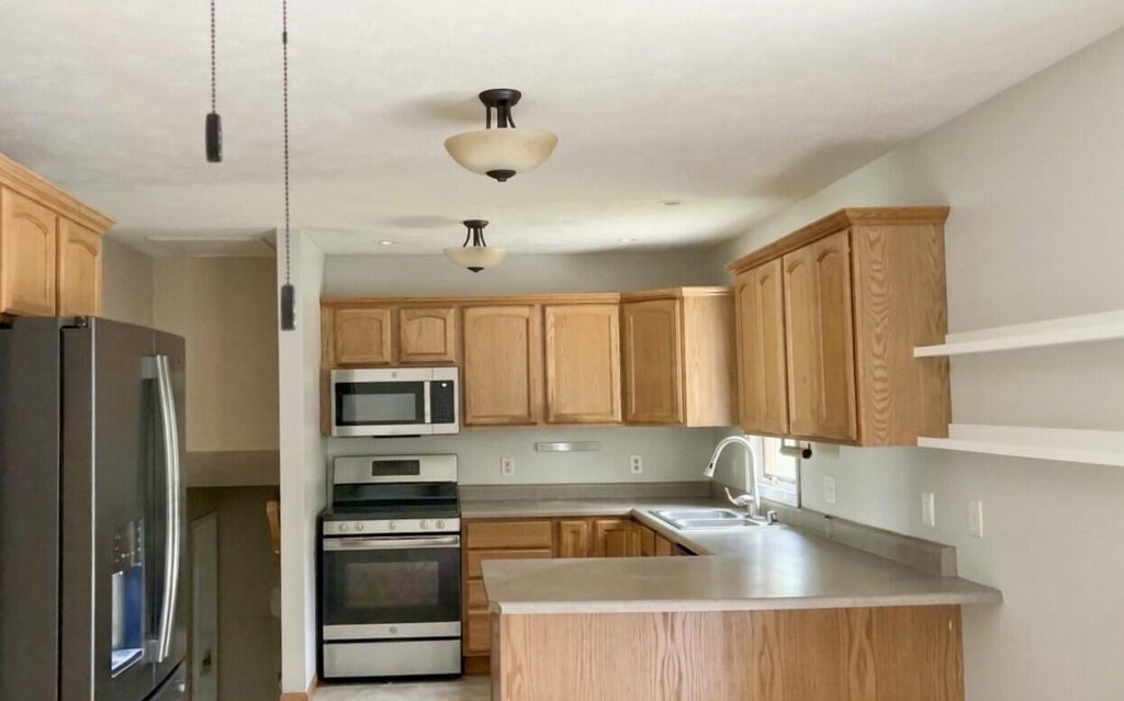 Photo of 3605 E Engel Drive, Valparaiso, IN 46383 (MLS # 847296)