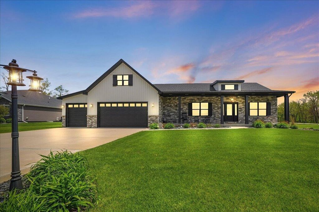 Photo of 13611 Muir Street, Cedar Lake, IN 46303 (MLS # 838429)