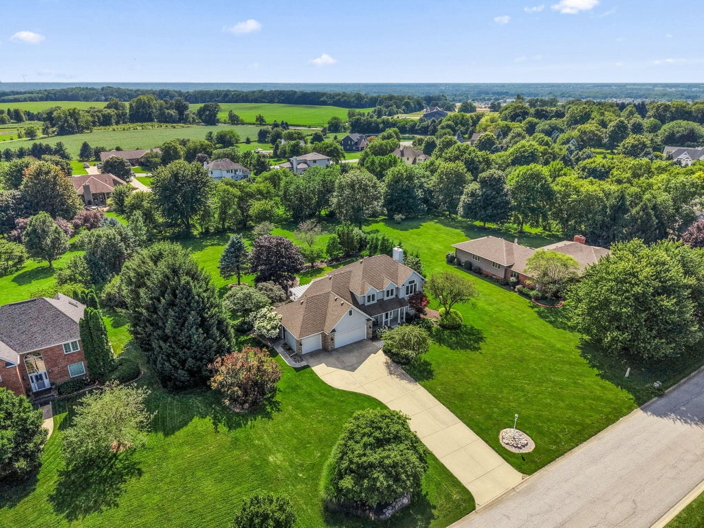 Photo of 130 Kinsale Avenue, Valparaiso, IN 46385 (MLS # 843846)