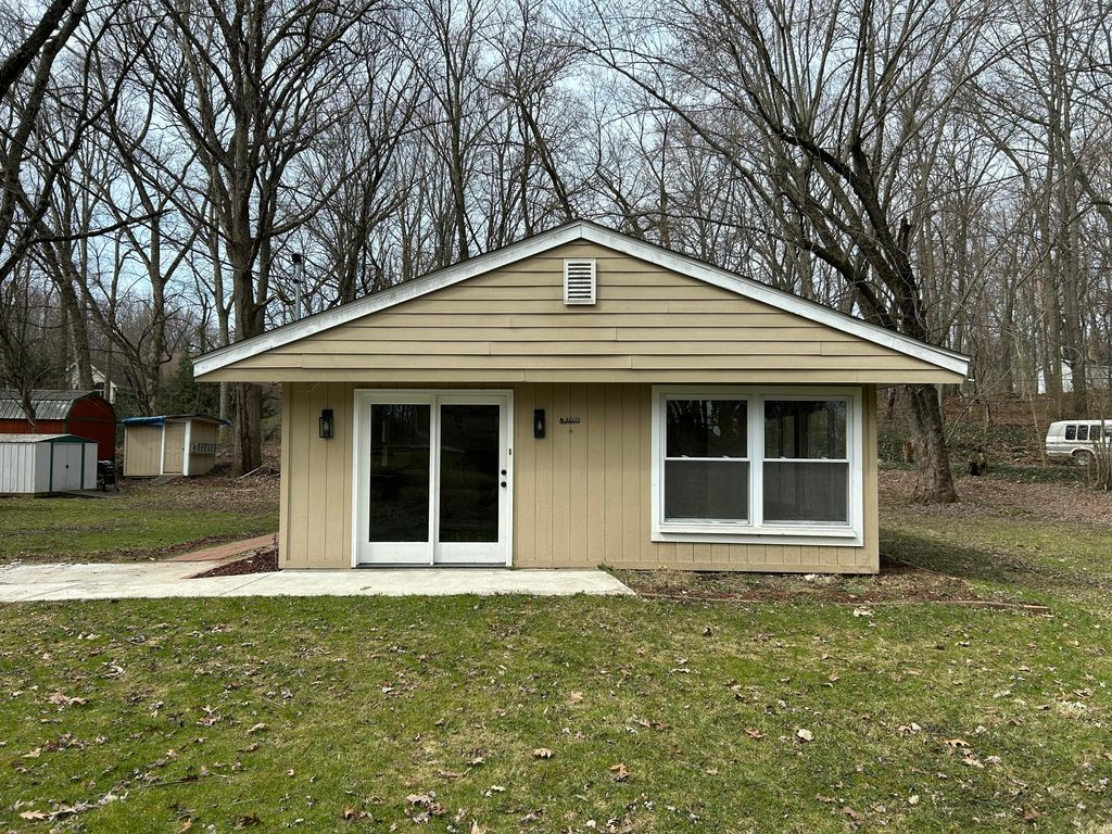 Photo of 4609 Bear Lane, Valparaiso, IN 46383 (MLS # 836034)