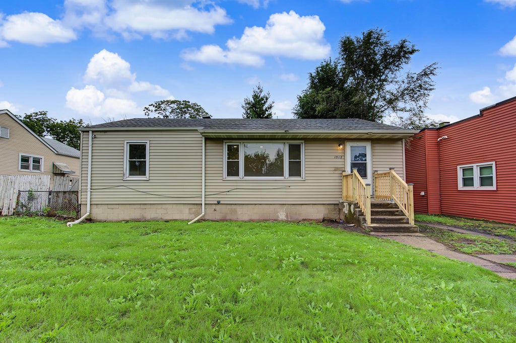Photo of 1512 E 173rd Street, Hammond, IN 46324 (MLS # 847460)