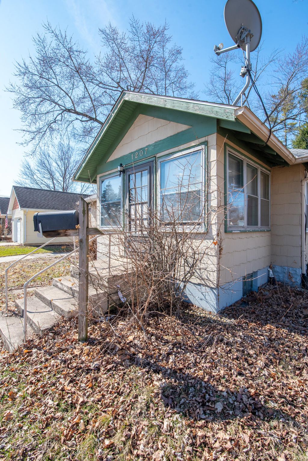 Photo of 1207 Valparaiso Street, Valparaiso, IN 46383 (MLS # 834724)
