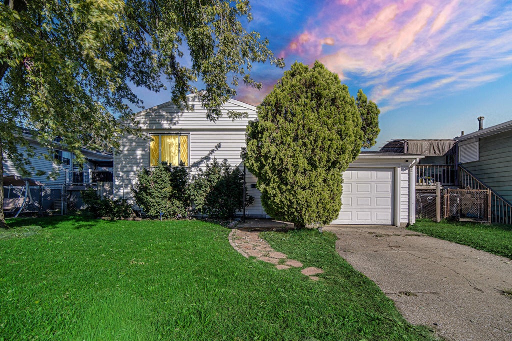 Photo of 1517 Rhode Island Street, Gary, IN 46407 (MLS # 846505)