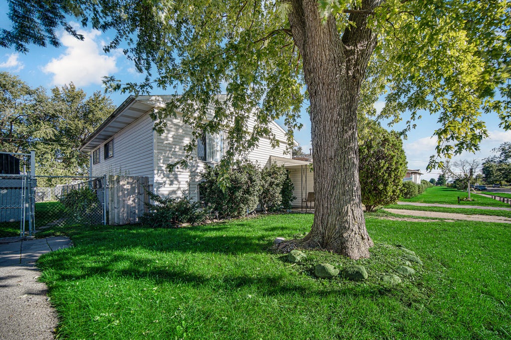 Photo of 1517 Rhode Island Street, Gary, IN 46407 (MLS # 846505)